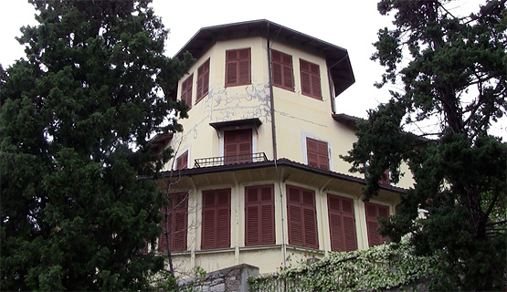 Vila Hoyos.jpg